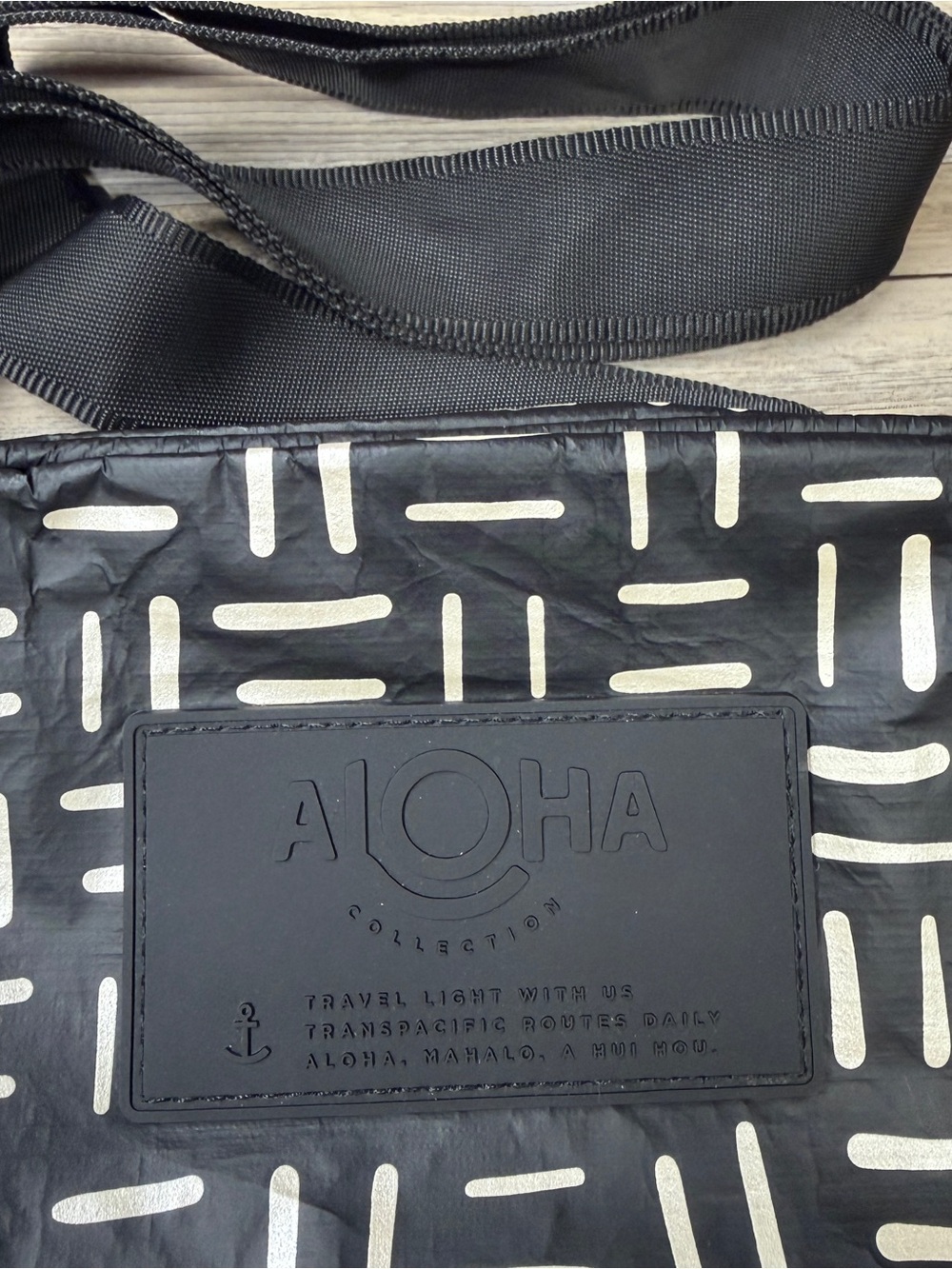 Aloha Collection LE TOUR Rattan Crossbody Bag - Picture 5 of 9